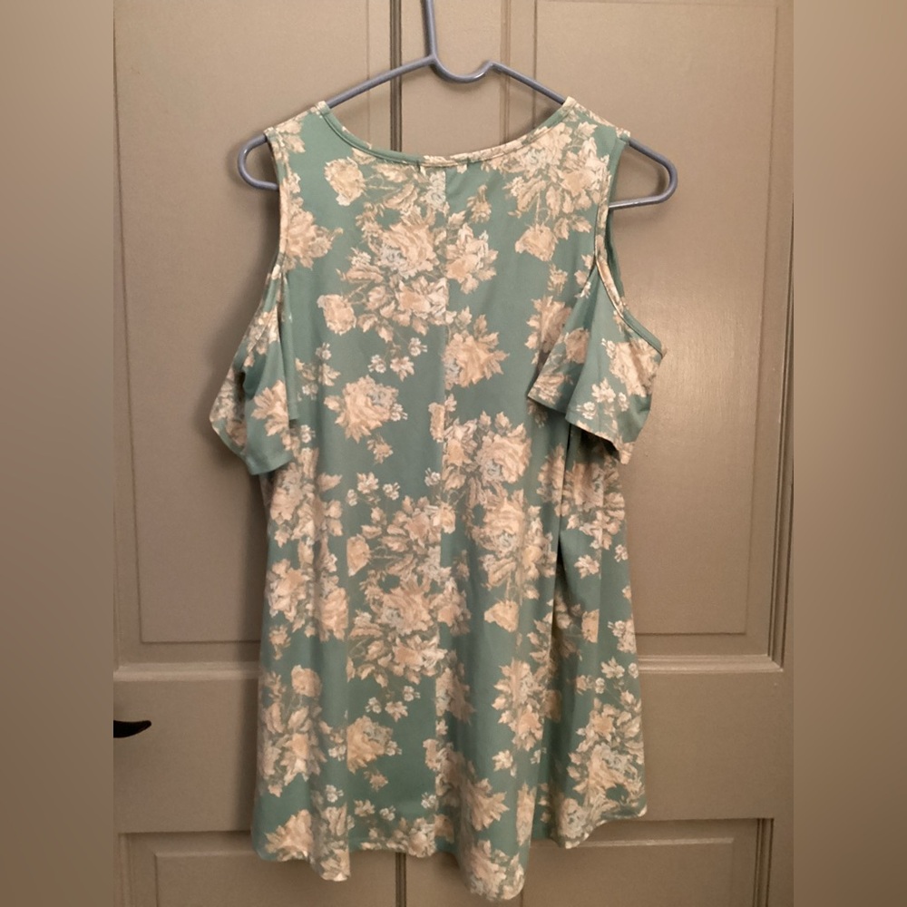 Floral Cold Shoulder Top